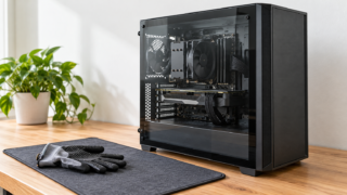 PCケースの強化ガラスは割れる？原因と安全な扱い方・ケース選び